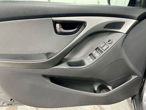 Used 2012 Hyundai Elantra GLS w/ Preferred Pkg 3 FWD image 19