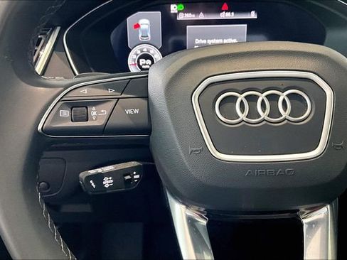 Used 2023 Audi Q5 2.0T Premium Plus w/ Premium Plus Package AWD/4WD image 11