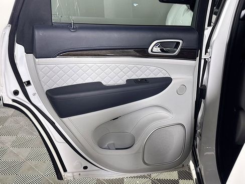 Used 2020 Jeep Grand Cherokee Summit AWD/4WD image 20