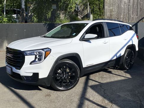 Used 2022 GMC Terrain SLE w/ Elevation Edition AWD/4WD image 1