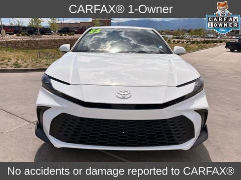 Used 2025 Toyota Camry SE AWD/4WD image 2