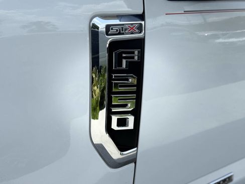 Used 2020 Ford F250 XL w/ STX Appearance Package image 7