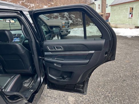 Used 2017 Ford Explorer Sport w/ Equipment Group 401A image 10