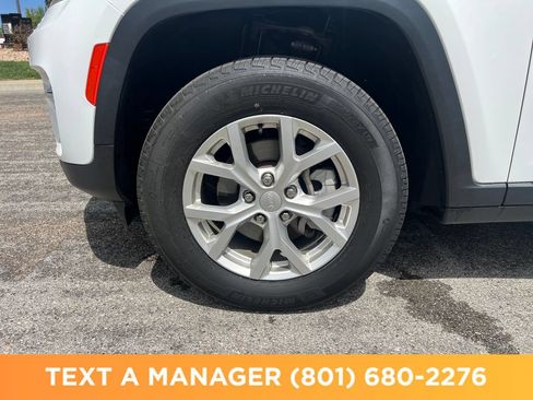 Used 2023 Jeep Grand Cherokee Limited w/ Trailer Tow Prep Group (B) AWD/4WD image 25