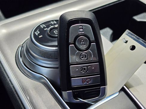 Used 2024 Ford Edge SEL w/ Convenience Package AWD/4WD image 24