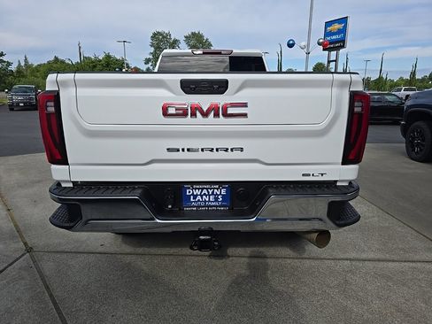 Used 2024 GMC Sierra 3500 SLT image 5
