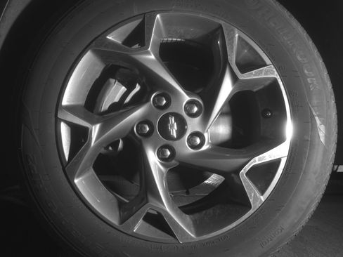 Used 2025 Chevrolet Trax LT FWD image 12