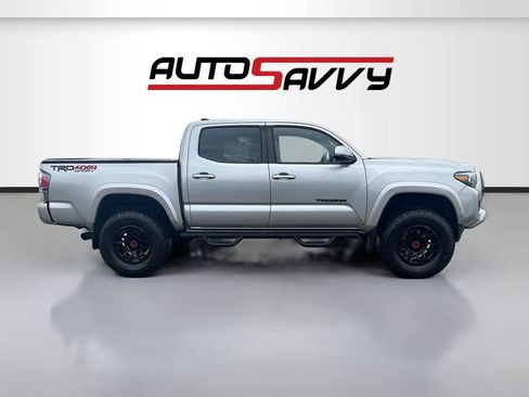 Used 2023 Toyota Tacoma TRD Sport w/ Black Out Package (TMS) image 8