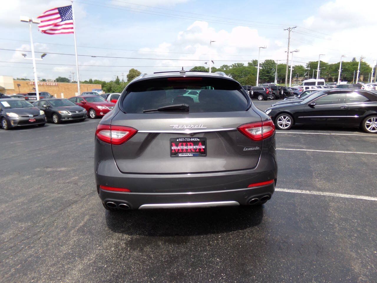 Used 2017 Maserati Levante w/ Luxury Package AWD/4WD image 7
