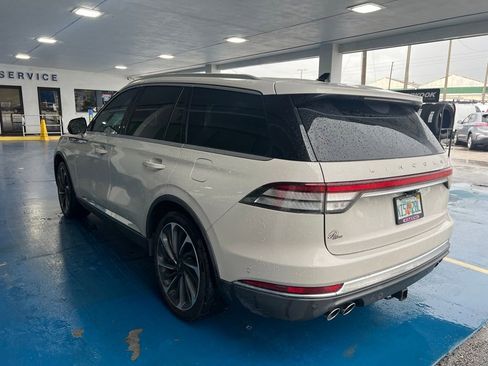 Used 2023 Lincoln Aviator Reserve w/ Equipment Group 201A RWD image 3