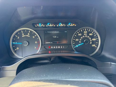 Used 2016 Ford F150 XLT w/ Equipment Group 302A Luxury AWD/4WD image 18