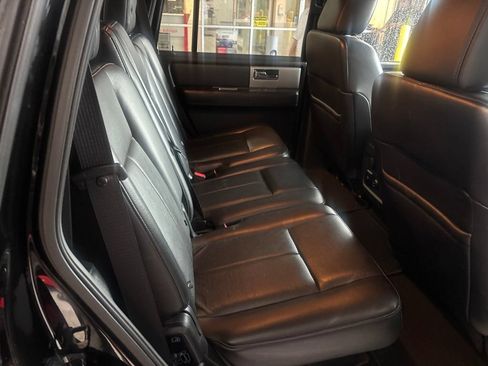 Used 2017 Ford Expedition XLT w/ Equipment Group 202A AWD/4WD image 7