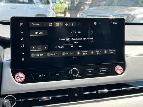 Used 2025 Mitsubishi Outlander SE FWD image 32