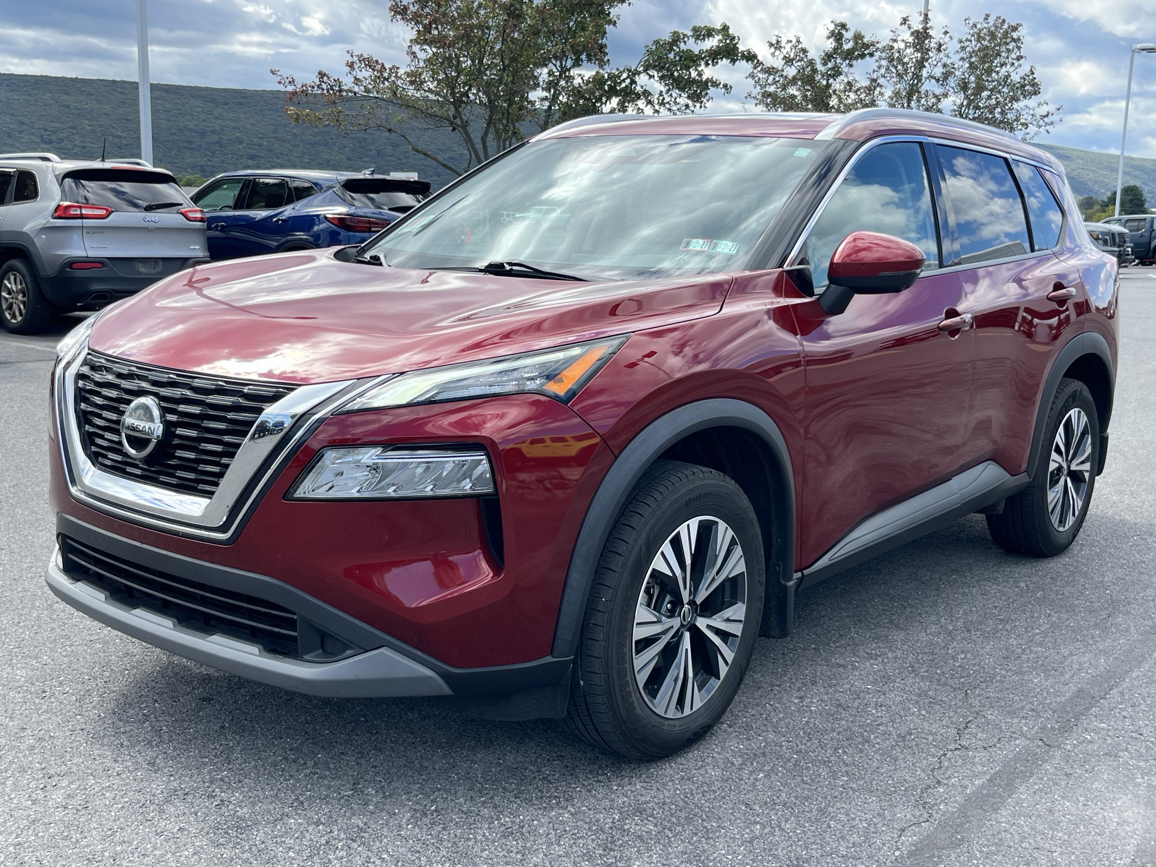 Used 2021 Nissan Rogue SV w/ Premium Package AWD/4WD image 9