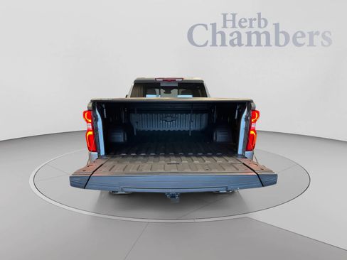 Used 2026 Chevrolet Silverado 1500 High Country w/ High Country Premium Package AWD/4WD image 7