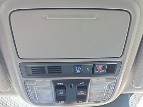 Used 2022 Honda Pilot Touring image 31
