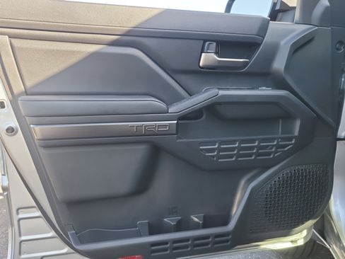 Used 2025 Toyota Tacoma TRD Sport RWD image 16