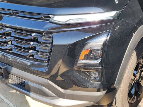 Used 2026 Chevrolet Equinox LT w/ Convenience Package II FWD image 8