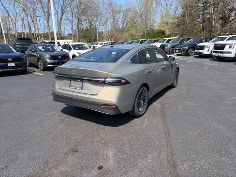 New 2026 Nissan Sentra SV FWD image 6