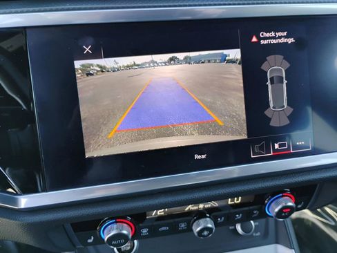 Used 2021 Audi Q3 2.0T Premium image 25