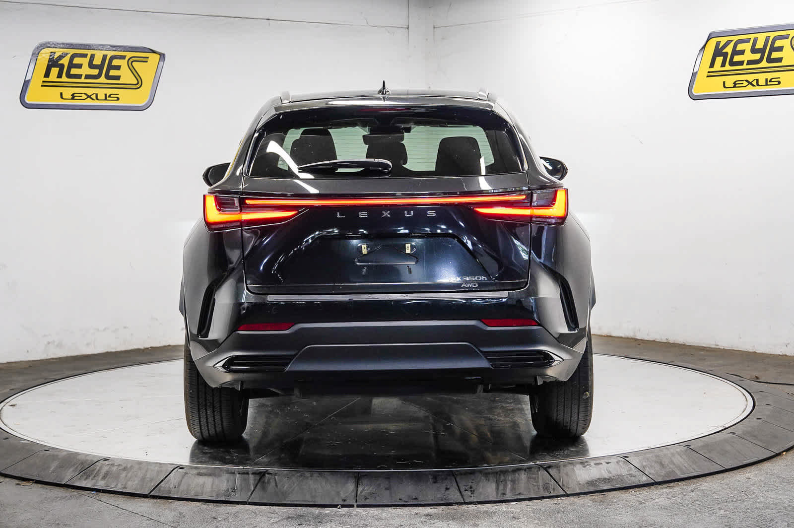 Used 2024 Lexus NX 350h AWD image 3