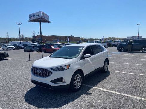Certified 2023 Ford Edge SEL w/ Convenience Package AWD/4WD image 4