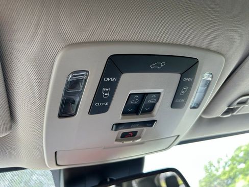 Certified 2024 Toyota Sienna XLE FWD image 28