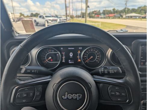 Used 2020 Jeep Wrangler Unlimited Sport AWD/4WD image 17