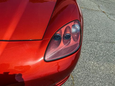 Used 2006 Chevrolet Corvette Coupe w/ Preferred Equipment Group RWD image 17
