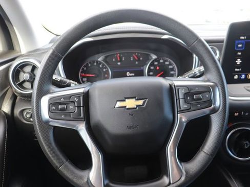 Used 2025 Chevrolet Blazer LT image 19