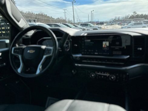 Used 2024 Chevrolet Silverado 2500 LTZ w/ LTZ Plus Package image 15