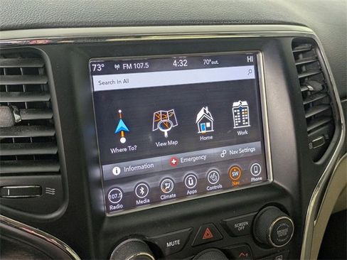 Used 2018 Jeep Grand Cherokee Limited w/ Luxury Group II image 18