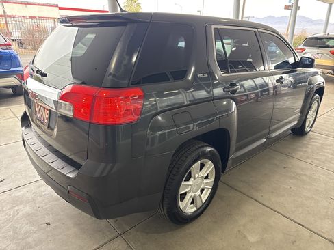 Used 2013 GMC Terrain SLE image 4