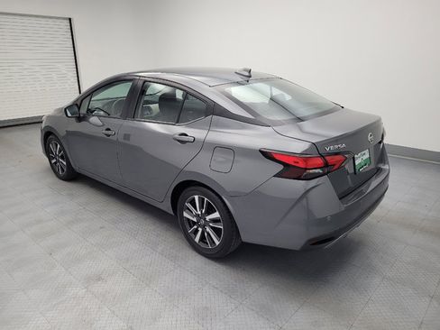 Used 2021 Nissan Versa SV FWD image 3