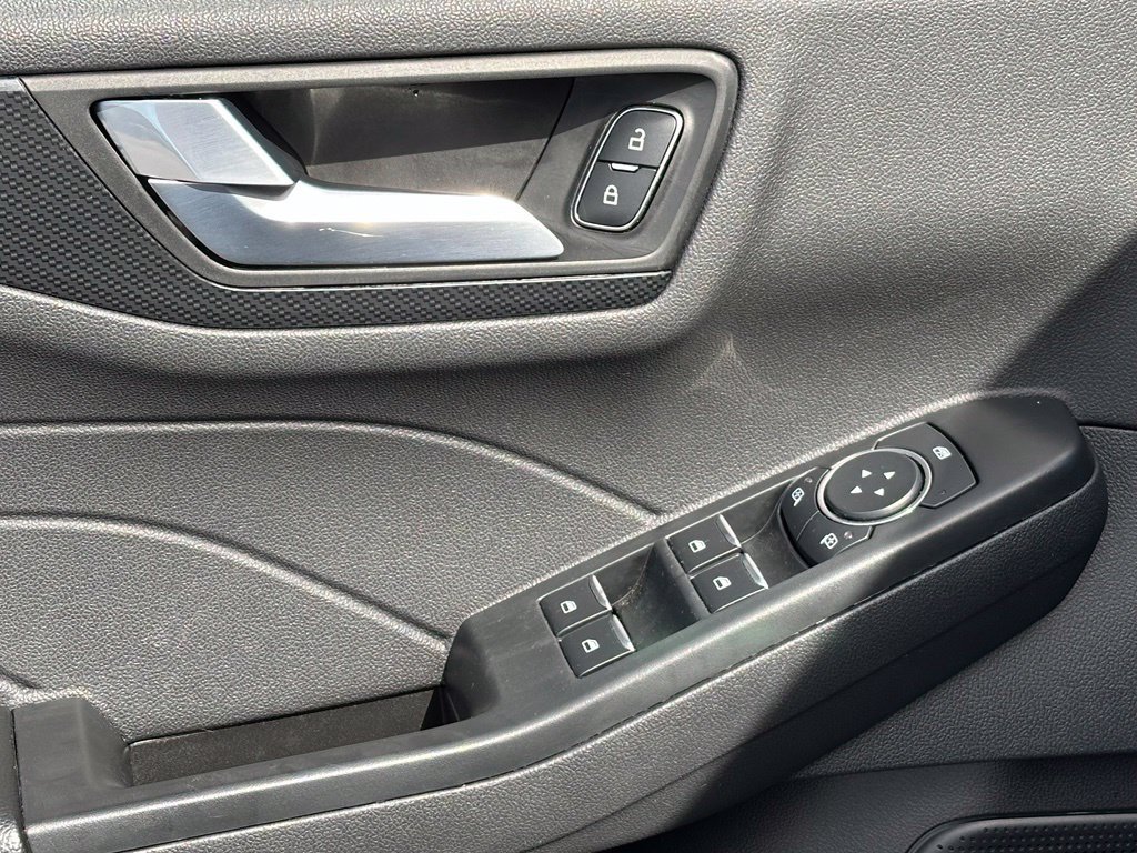 Used 2025 Ford Escape ST-Line AWD/4WD image 29
