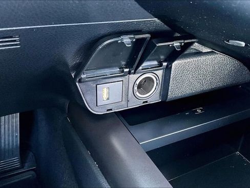 Used 2024 Toyota Camry XLE w/ Navigation Package image 16