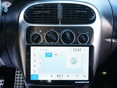 Used 2004 Dodge Neon image 13