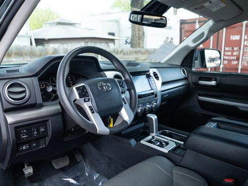 Used 2020 Toyota Tundra SR5 w/ SR5 Upgrade Package AWD/4WD image 15