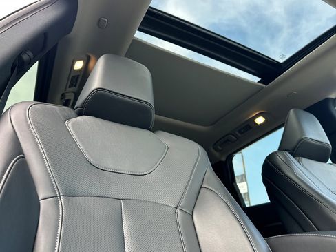 Certified 2025 INFINITI QX60 Pure image 22