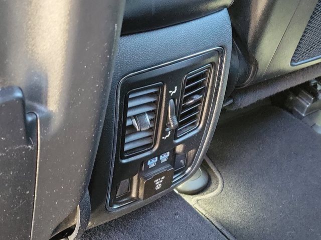 Used 2019 Jeep Grand Cherokee Limited AWD/4WD image 26