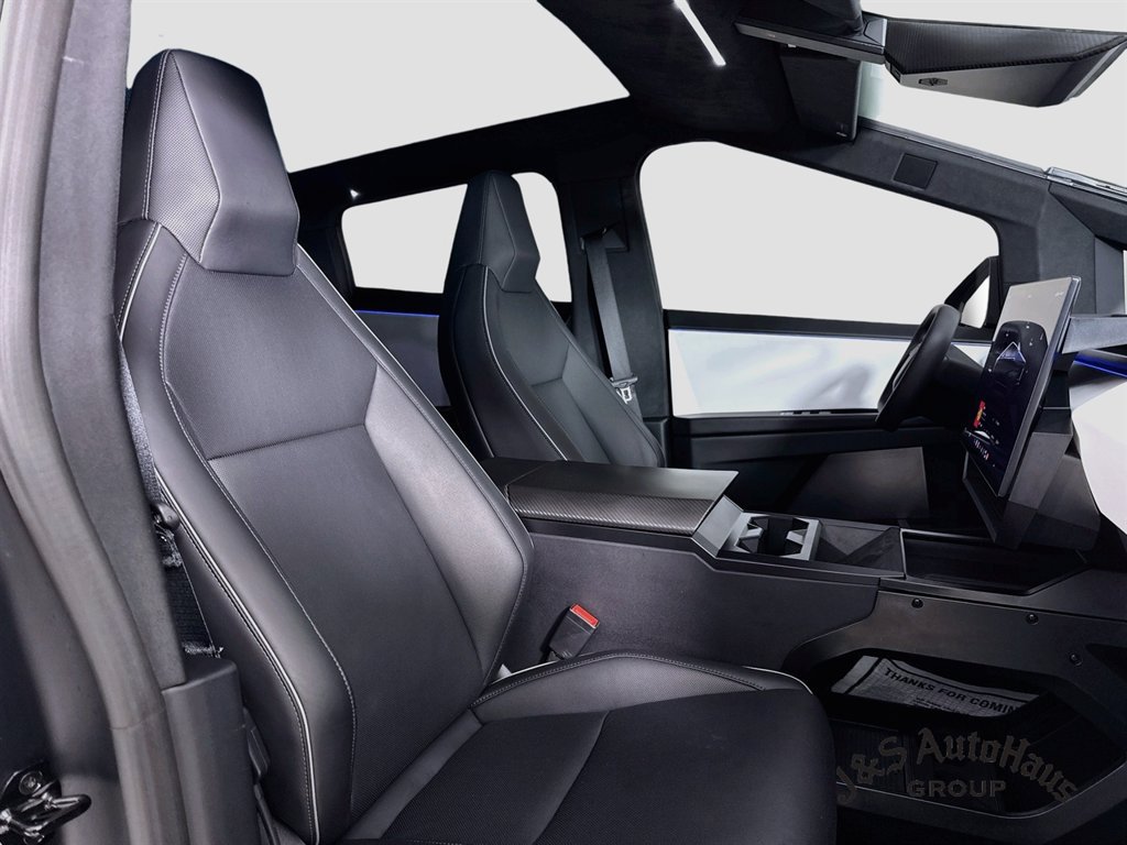 Used 2024 Tesla Cybertruck Cyberbeast AWD/4WD image 36