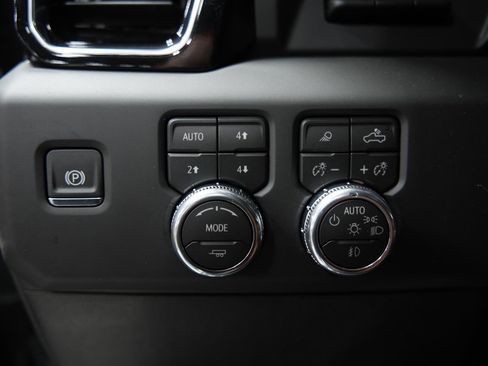 New 2026 GMC Sierra 3500 Denali Ultimate image 28