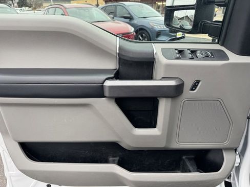 Used 2020 Ford F350 XLT w/ XLT Value Package image 16