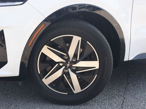 Used 2022 Kia Sorento S w/ Panoramic Sunroof Package FWD image 26
