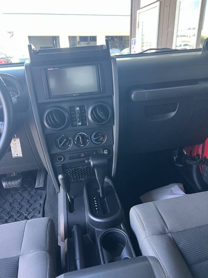 Used 2009 Jeep Wrangler Unlimited X AWD/4WD image 13