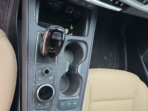 Used 2024 Cadillac XT4 Luxury w/ Cold Weather Package FWD image 16