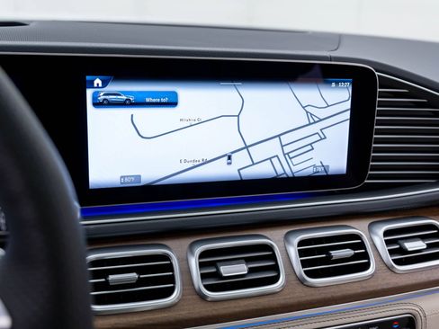 New 2026 Mercedes-Benz GLS 580 4MATIC image 27
