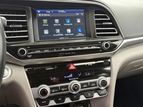 Used 2019 Hyundai Elantra Limited w/ Cargo Package FWD image 10