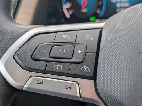 Used 2024 Volkswagen Atlas SE FWD image 31