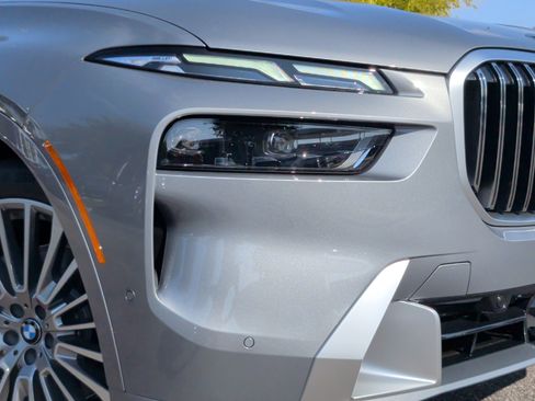 New 2026 BMW X7 xDrive40i image 5